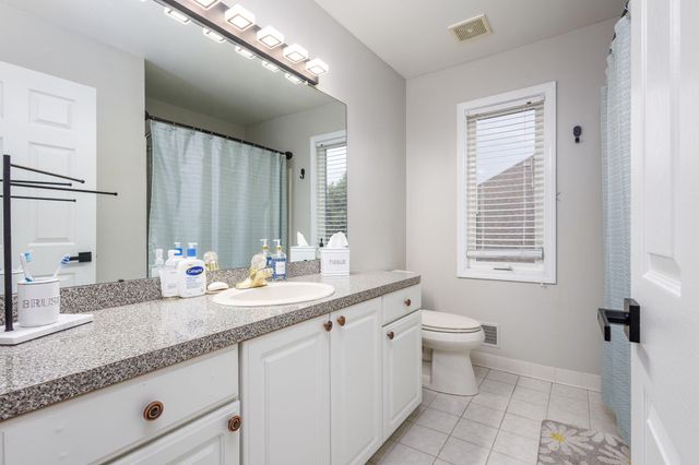 54393 Amber Drive, Macomb, MI 48042