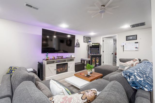 54393 Amber Drive, Macomb, MI 48042