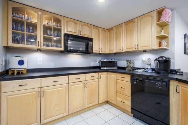 54393 Amber Drive, Macomb, MI 48042