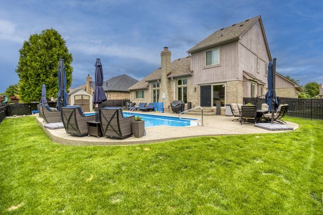 54393 Amber Drive, Macomb, MI 48042