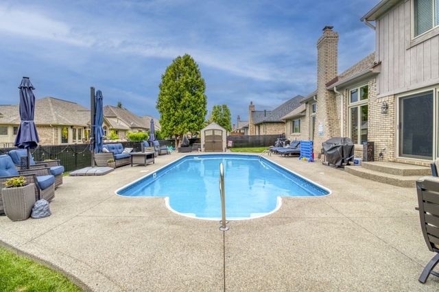 54393 Amber Drive, Macomb, MI 48042