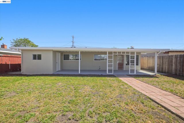 27409 Capri Ave, Hayward, CA 94545