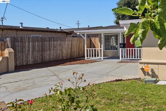 27409 Capri Ave, Hayward, CA 94545