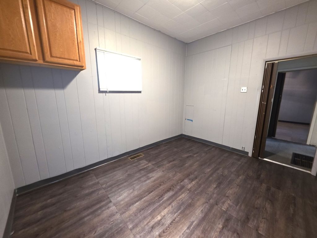 Image 33 of property listing at 639 S Pine Street, Centralia, IL 62801