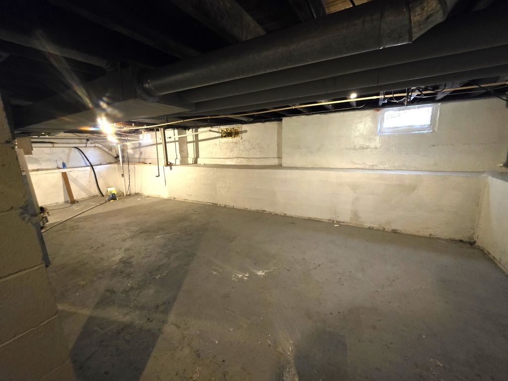 Image 49 of property listing at 639 S Pine Street, Centralia, IL 62801
