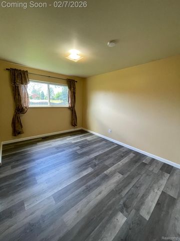 30987 BOEWE Drive, Warren, MI 48092