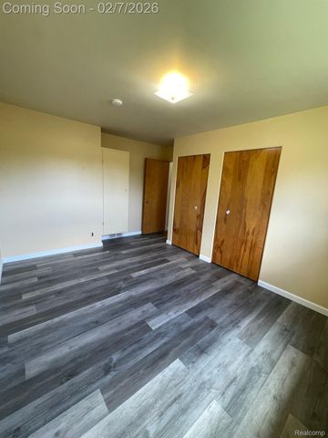 30987 BOEWE Drive, Warren, MI 48092