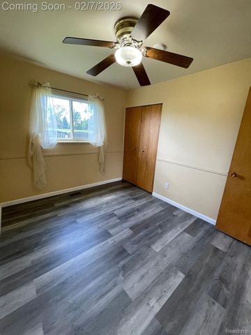 30987 BOEWE Drive, Warren, MI 48092