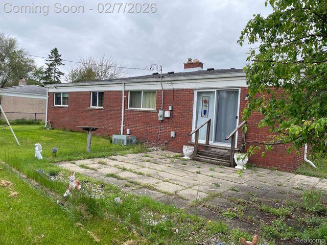 30987 BOEWE Drive, Warren, MI 48092