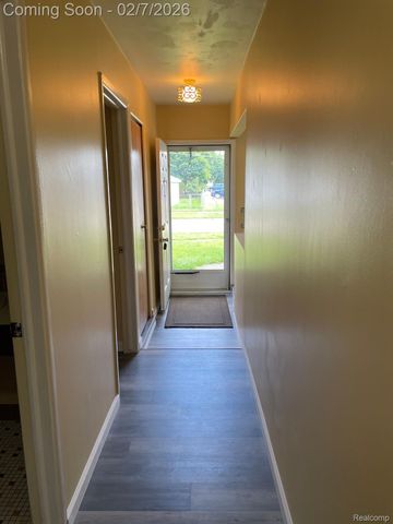 30987 BOEWE Drive, Warren, MI 48092