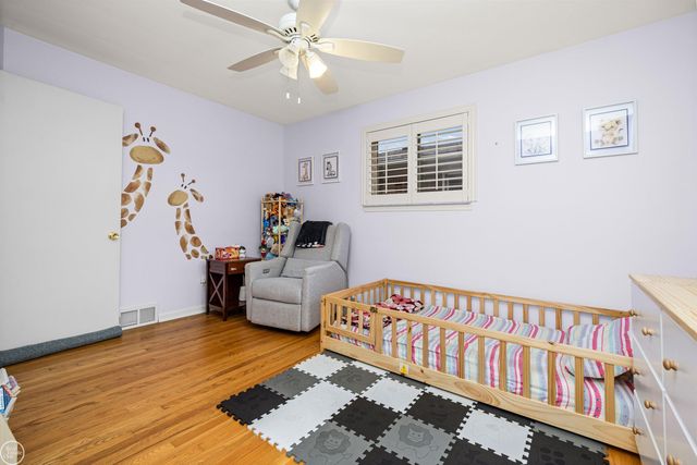 21920 Lakeshire, St Clair Shores, MI 48081