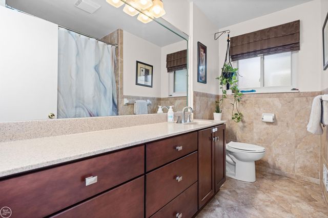 21920 Lakeshire, St Clair Shores, MI 48081
