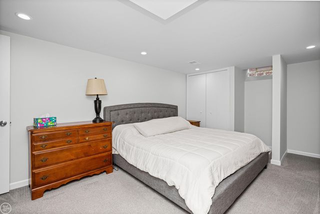 21920 Lakeshire, St Clair Shores, MI 48081
