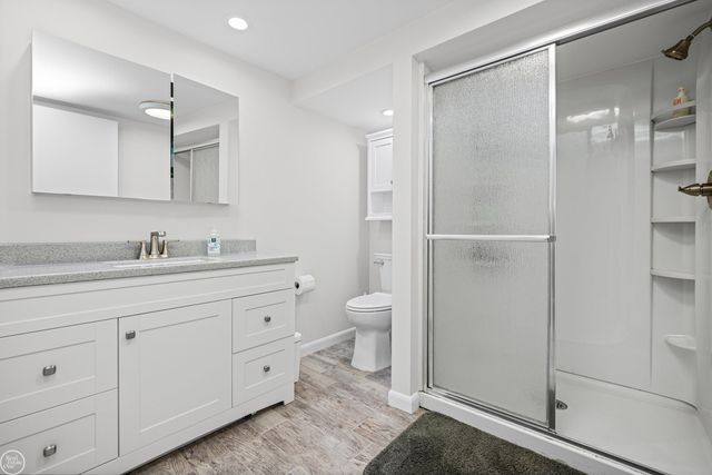 21920 Lakeshire, St Clair Shores, MI 48081