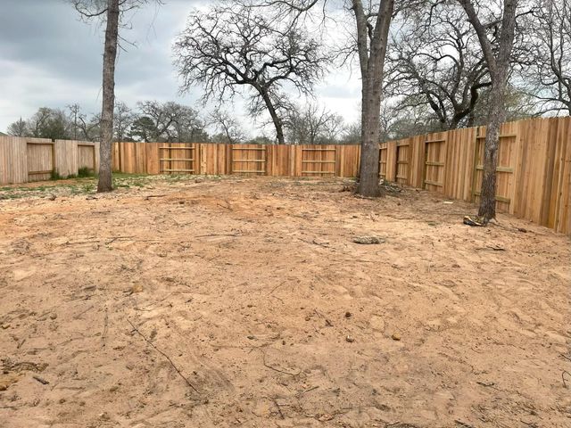 24725 Waterford, Hempstead, TX 77445