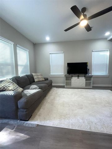 24725 Waterford, Hempstead, TX 77445