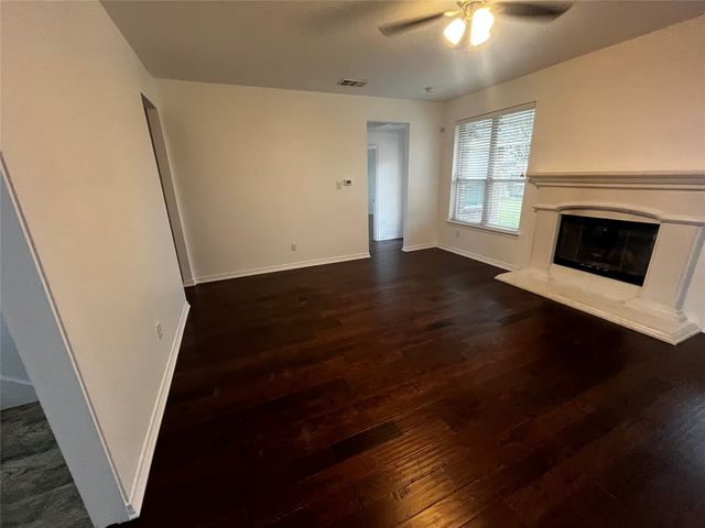 6406 Mill Valley Drive, Midlothian, TX 76065