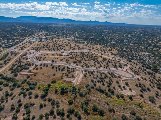 24 Tierra Antigua, Santa Fe, NM 87506