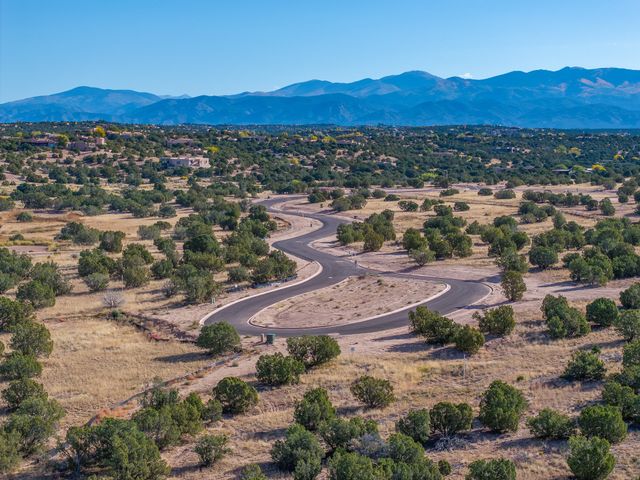 24 Tierra Antigua, Santa Fe, NM 87506