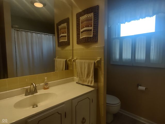 1313 W Roberts Avenue, Marion, IN 46952