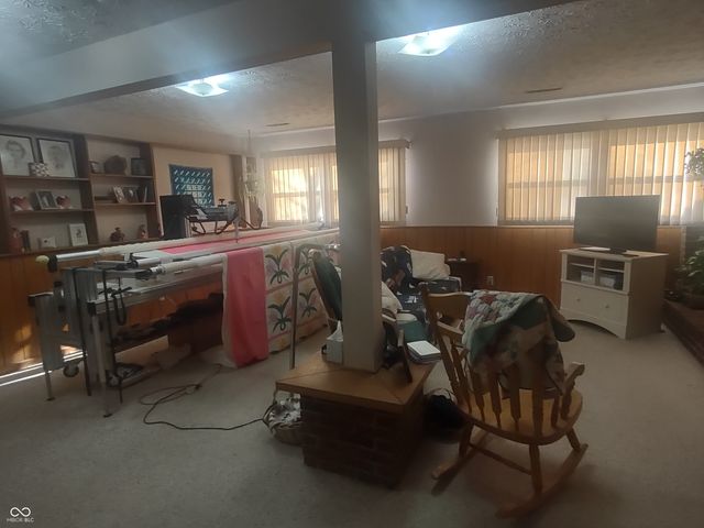 1313 W Roberts Avenue, Marion, IN 46952