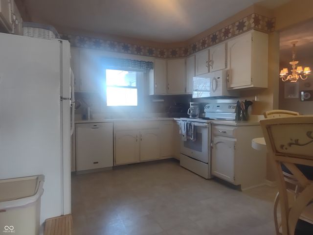 1313 W Roberts Avenue, Marion, IN 46952