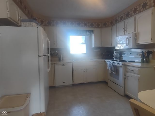 1313 W Roberts Avenue, Marion, IN 46952