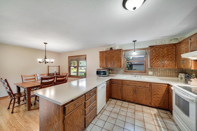 5364 W 132nd Street, Savage, MN 55378