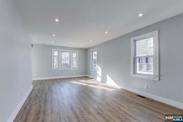 100 Arthur, Ridgefield Park, NJ 07660