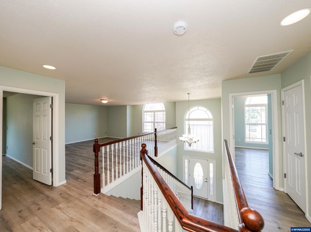 692 Burgundy Av NE, Keizer, OR 97303