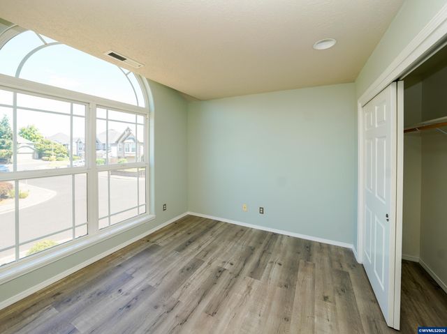 692 Burgundy Av NE, Keizer, OR 97303