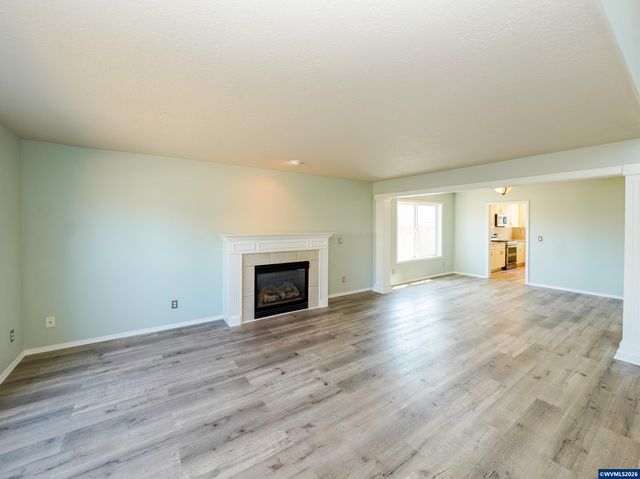 692 Burgundy Av NE, Keizer, OR 97303