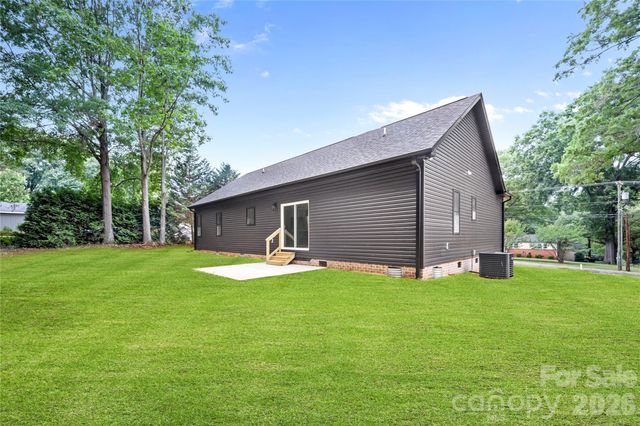3301 Eva Drive NW, Concord, NC 28027
