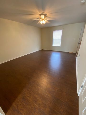 512 Patriot Park Ct Unit B, Clarksville, TN 37042