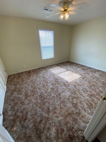 512 Patriot Park Ct Unit B, Clarksville, TN 37042