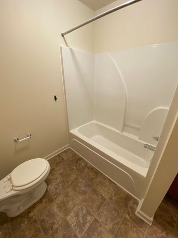 512 Patriot Park Ct Unit B, Clarksville, TN 37042