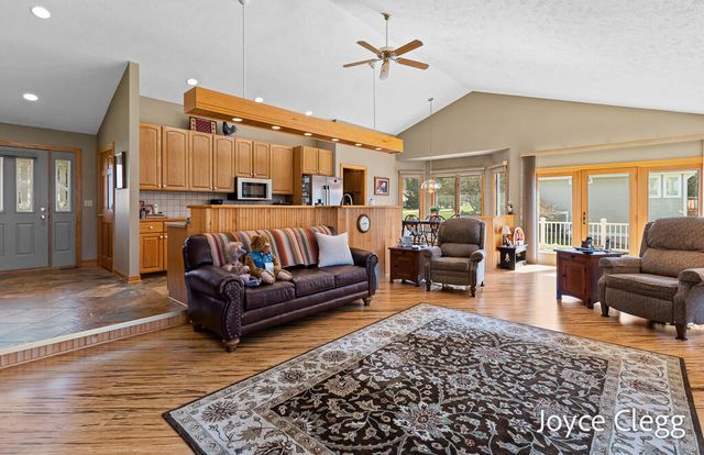 4596 Jack Pine Drive, Holland, MI 49423