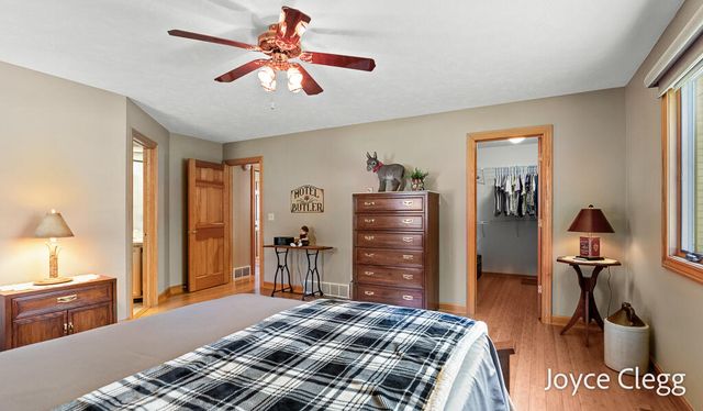 4596 Jack Pine Drive, Holland, MI 49423