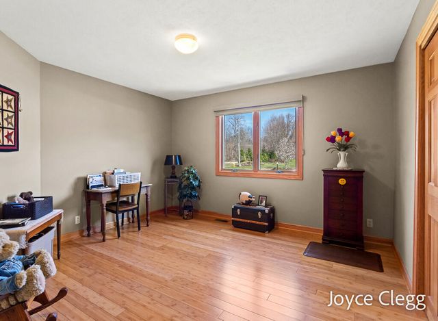 4596 Jack Pine Drive, Holland, MI 49423