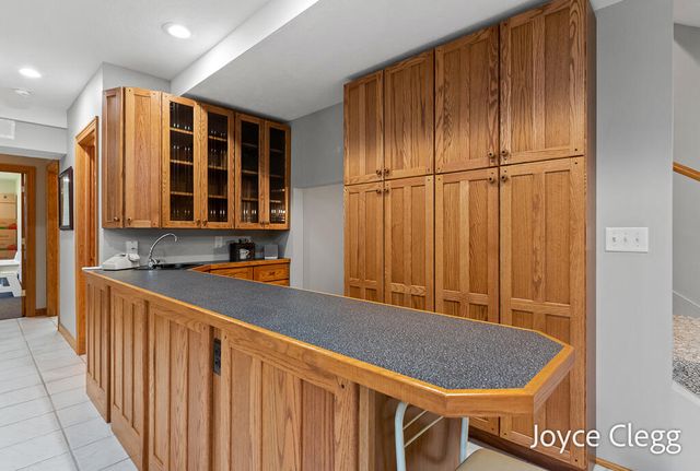 4596 Jack Pine Drive, Holland, MI 49423