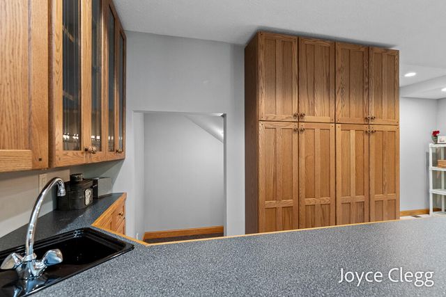 4596 Jack Pine Drive, Holland, MI 49423