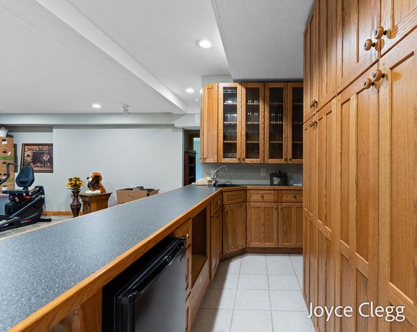 4596 Jack Pine Drive, Holland, MI 49423
