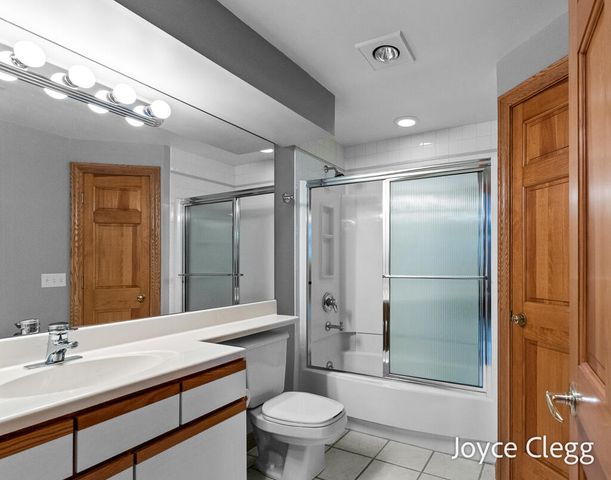 4596 Jack Pine Drive, Holland, MI 49423