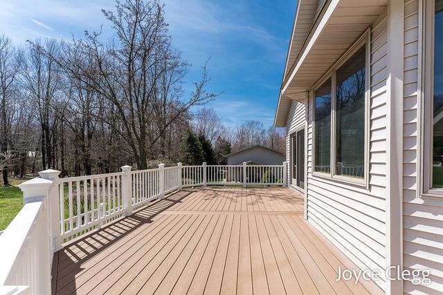 4596 Jack Pine Drive, Holland, MI 49423