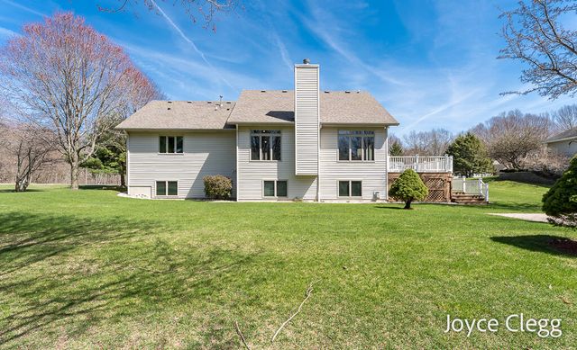 4596 Jack Pine Drive, Holland, MI 49423