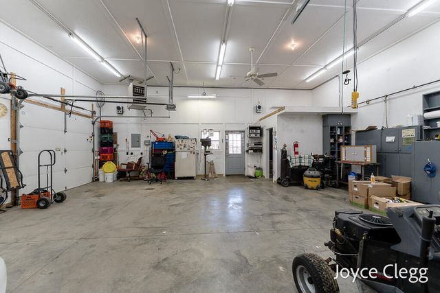 4596 Jack Pine Drive, Holland, MI 49423