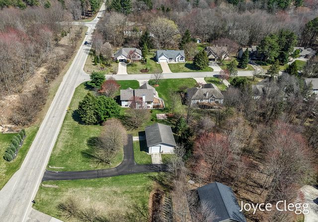 4596 Jack Pine Drive, Holland, MI 49423