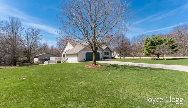 4596 Jack Pine Drive, Holland, MI 49423