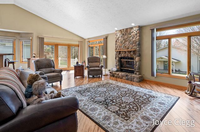 4596 Jack Pine Drive, Holland, MI 49423