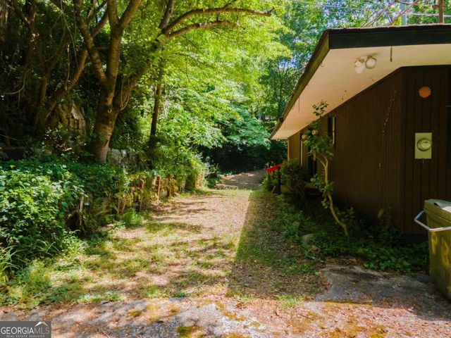 4015 Mcclatchey Circle NE, Atlanta, GA 30342